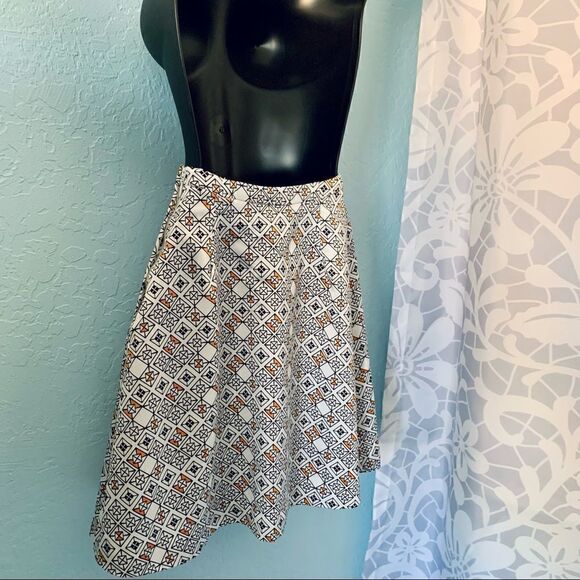 H&M Geometric Print High Waist Circle Skirt Size 2 - Picture 8 of 14
